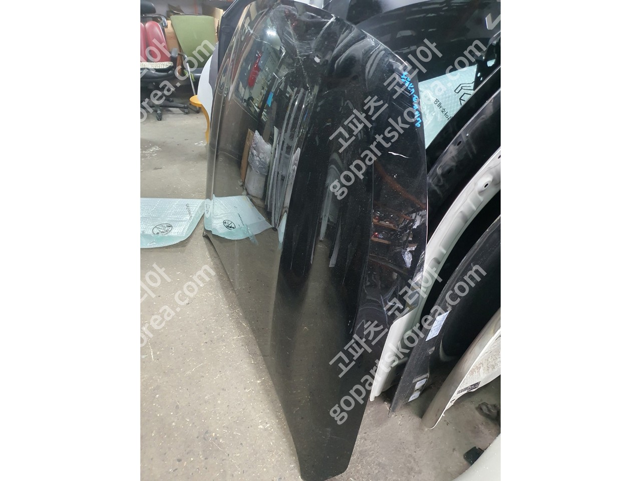 기아 K7 본네트 사진 2