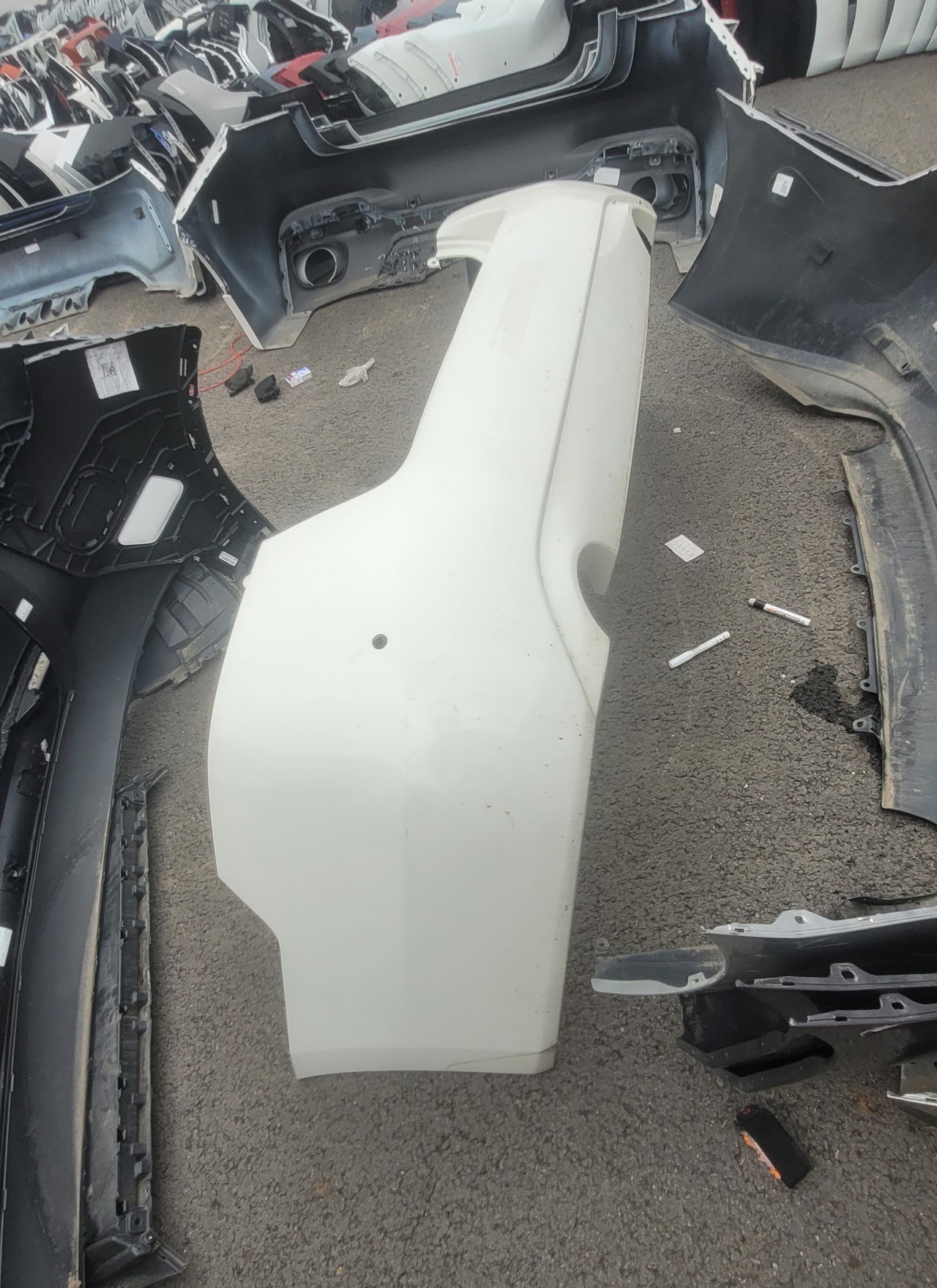 닛산 알티마 앞범퍼 센서홀O 모양 중고