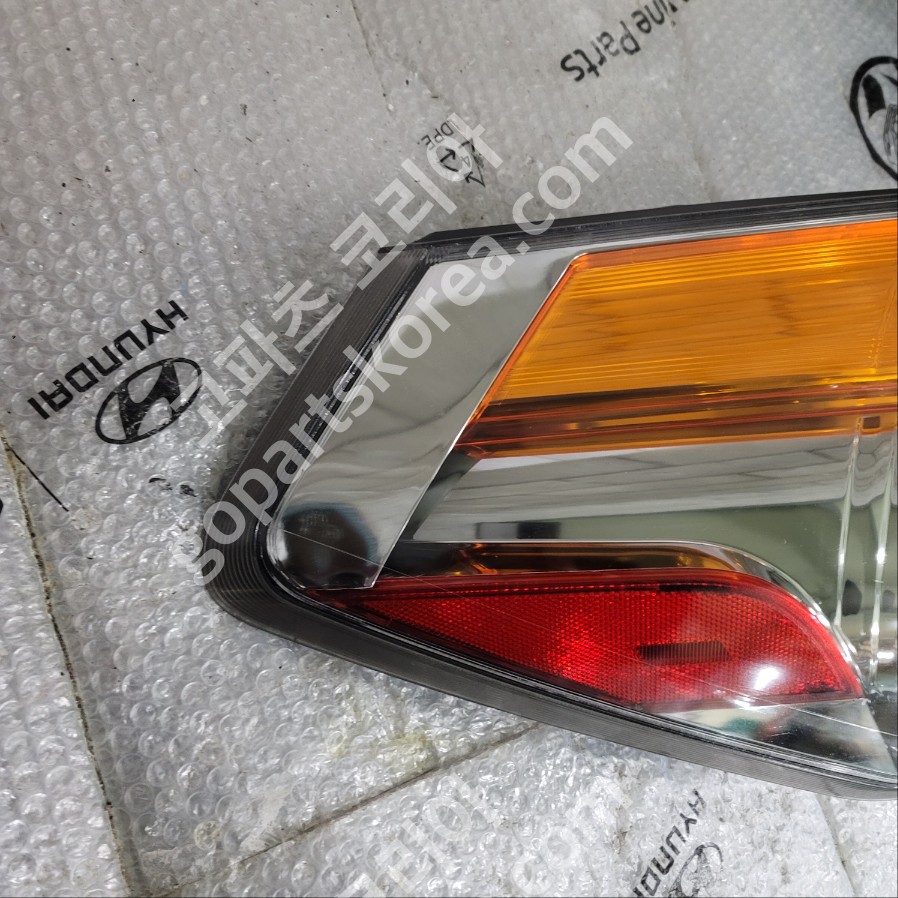 닛산 알티마 테일램프 운전석 사진 3