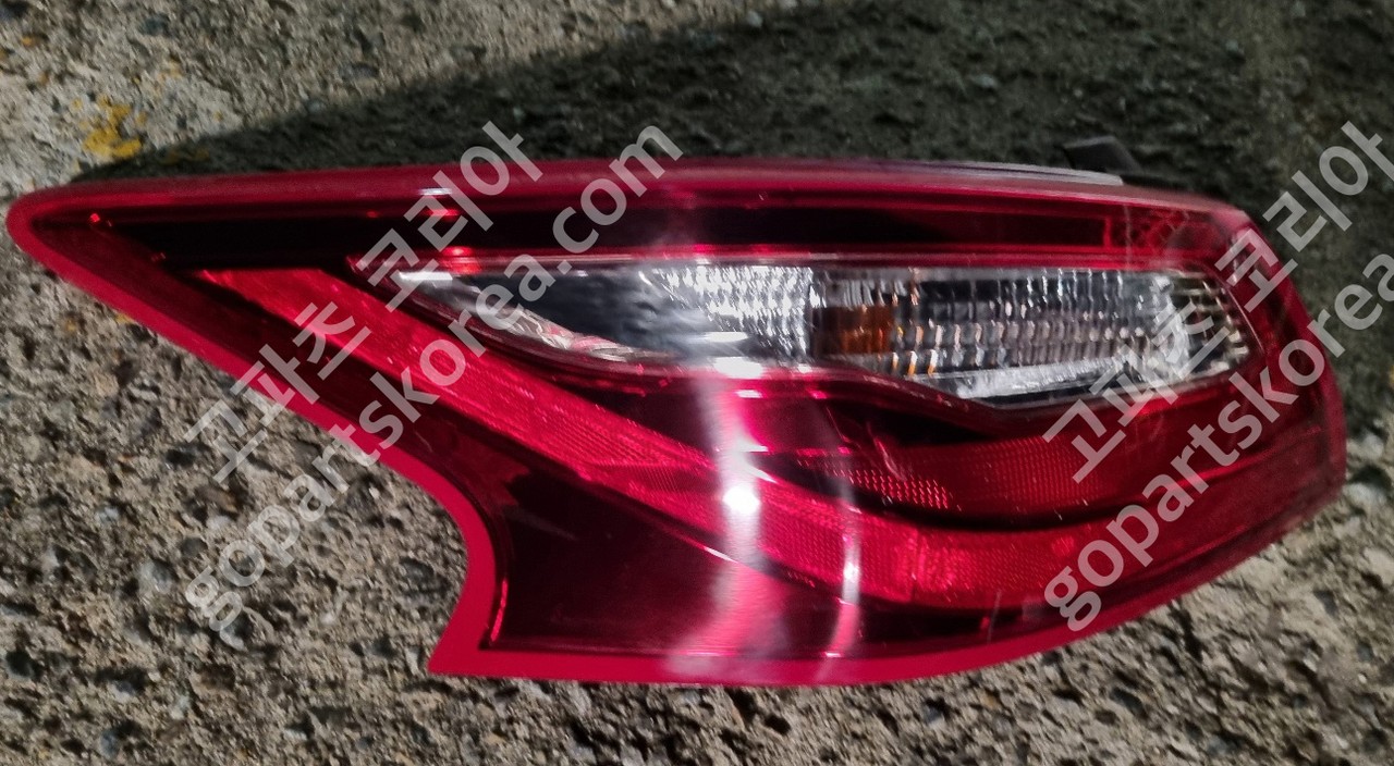 닛산 알티마 테일램프 운전석 사진 2