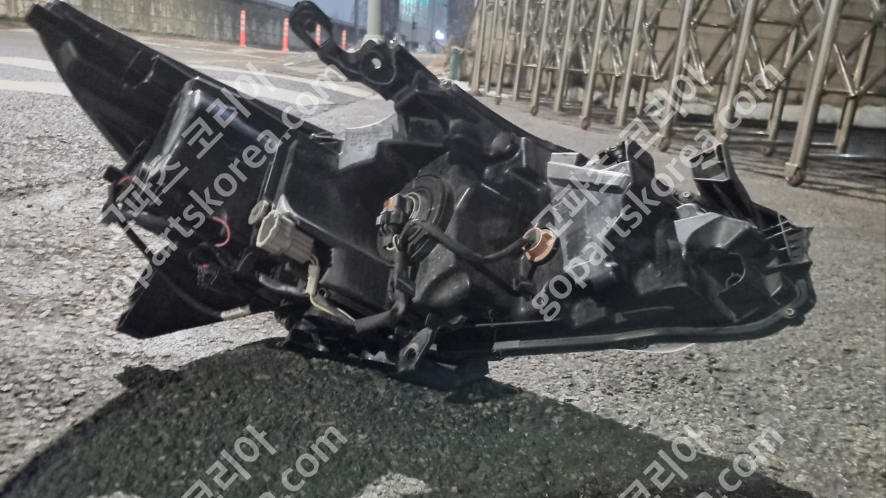 닛산 알티마 헤드라이트 운전석 중고