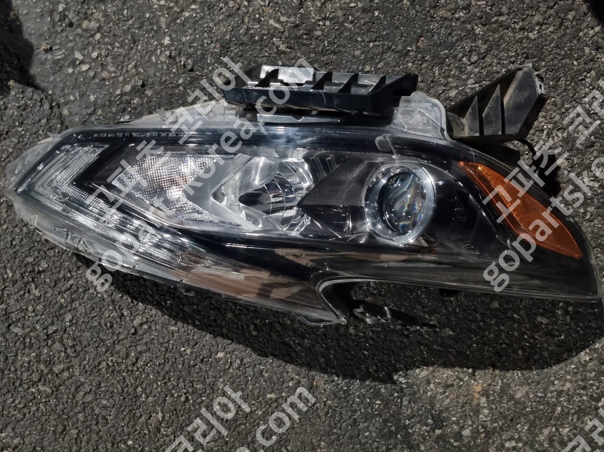 닛산 알티마 헤드라이트 조수석 사진 2