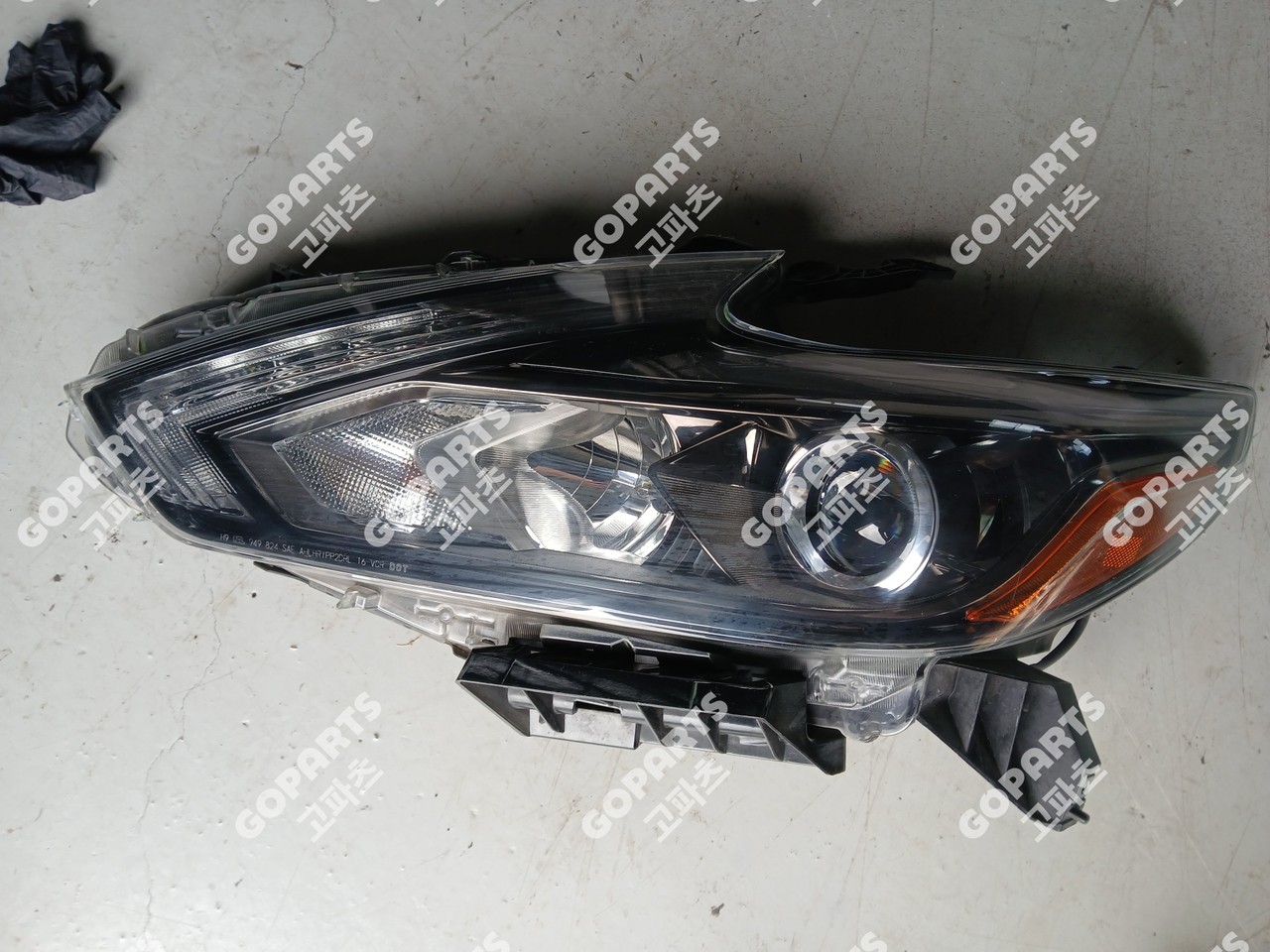 닛산 알티마 5세대 후기 운전석헤드라이트 중고