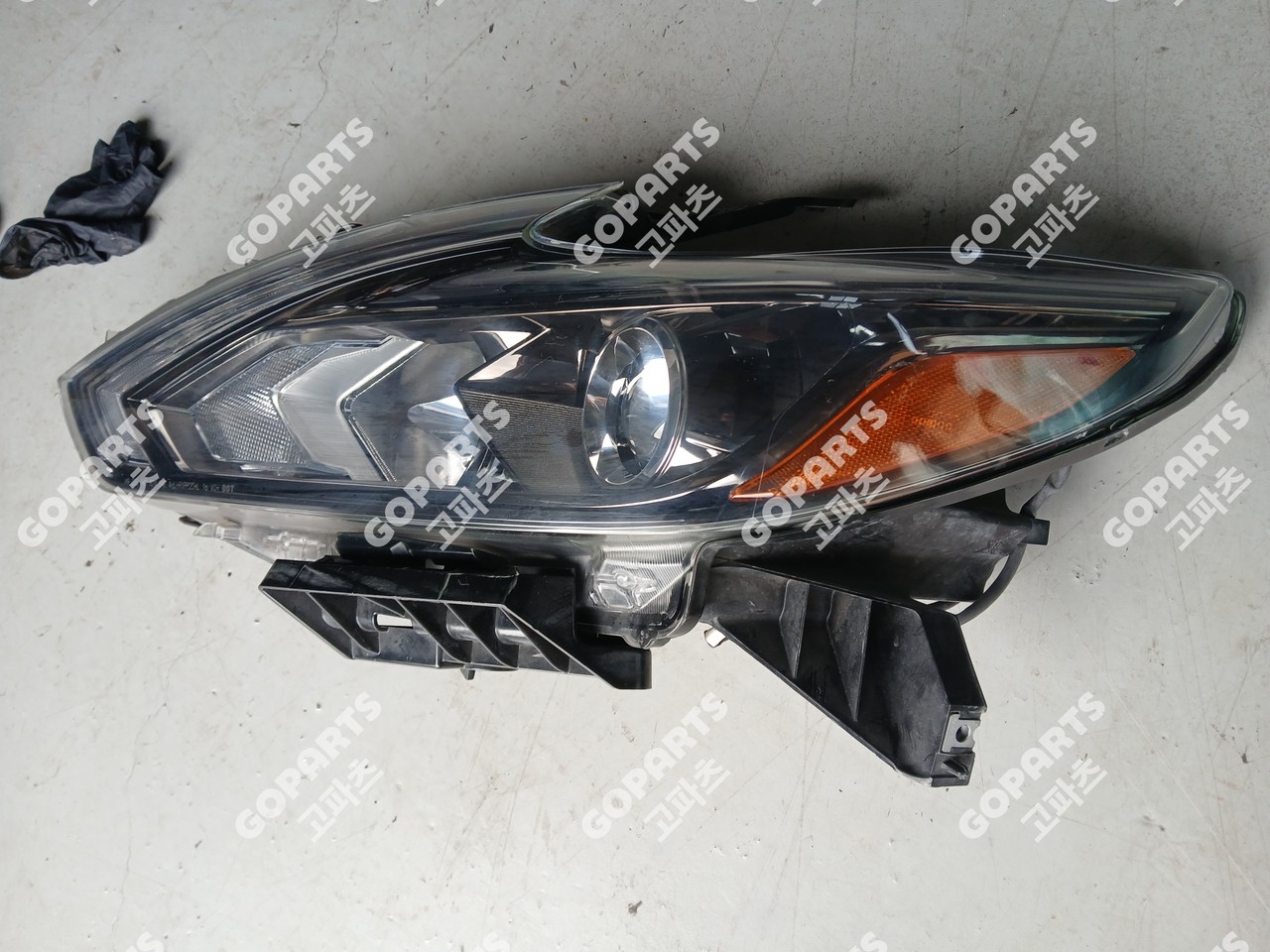 닛산 알티마 5세대 후기 운전석헤드라이트 사진 2