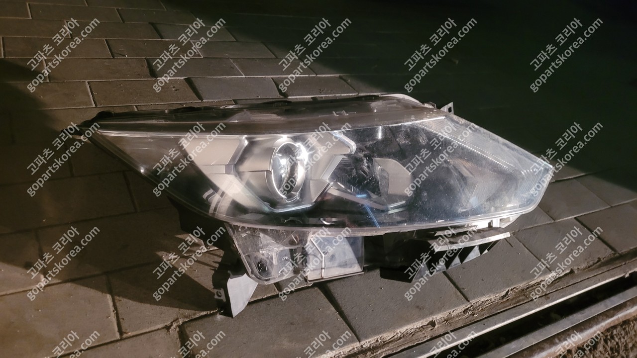 닛산 캐시카이 2세대 전기 헤드라이트 조수석 사진 3