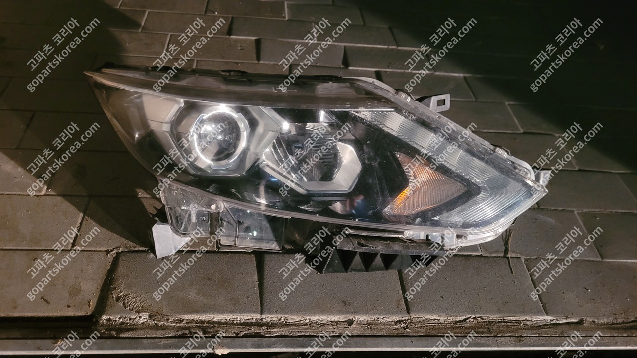 닛산 캐시카이 2세대 전기 헤드라이트 조수석 사진 4