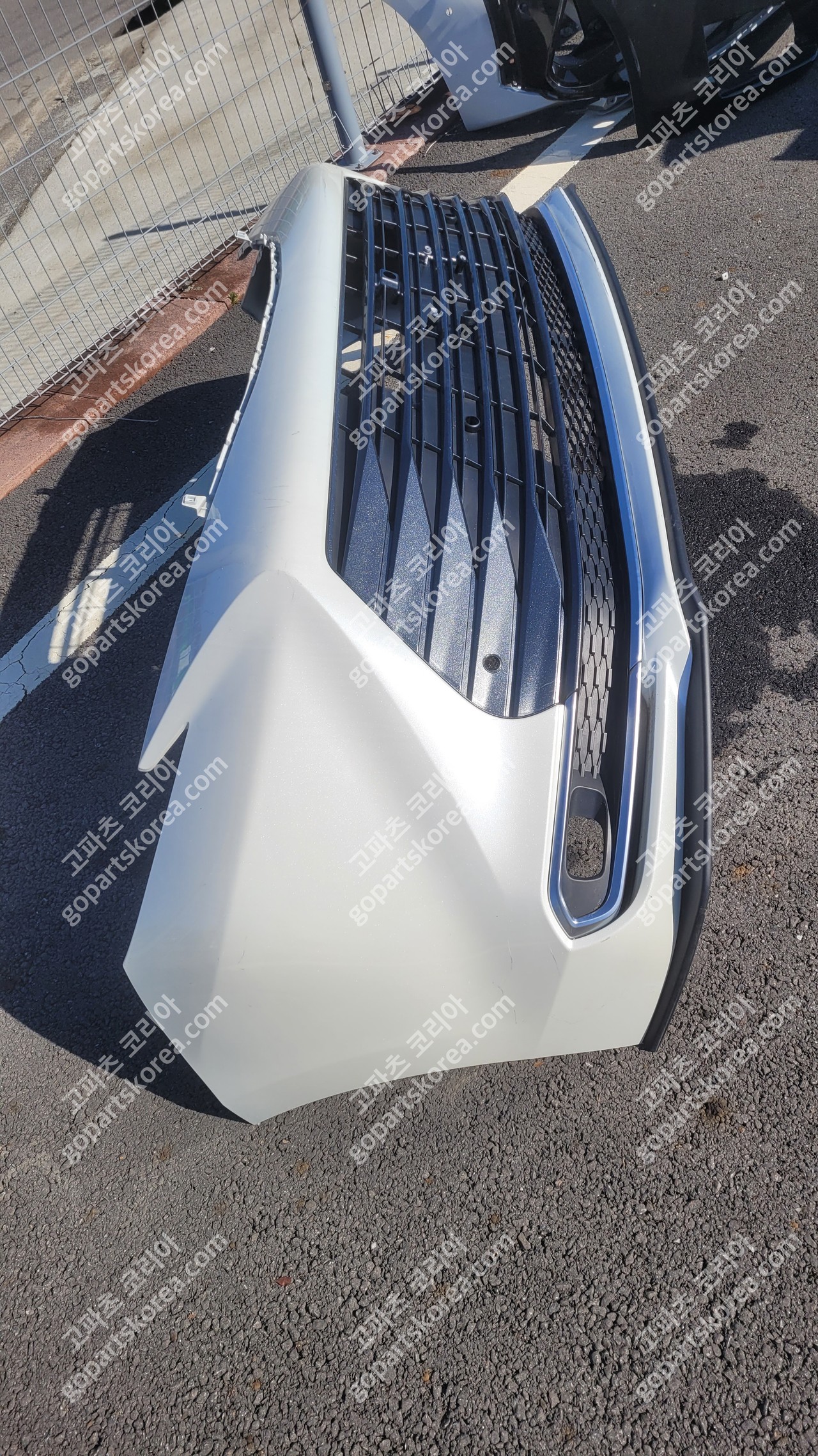 토요타 시에나 앞범퍼 사진 3