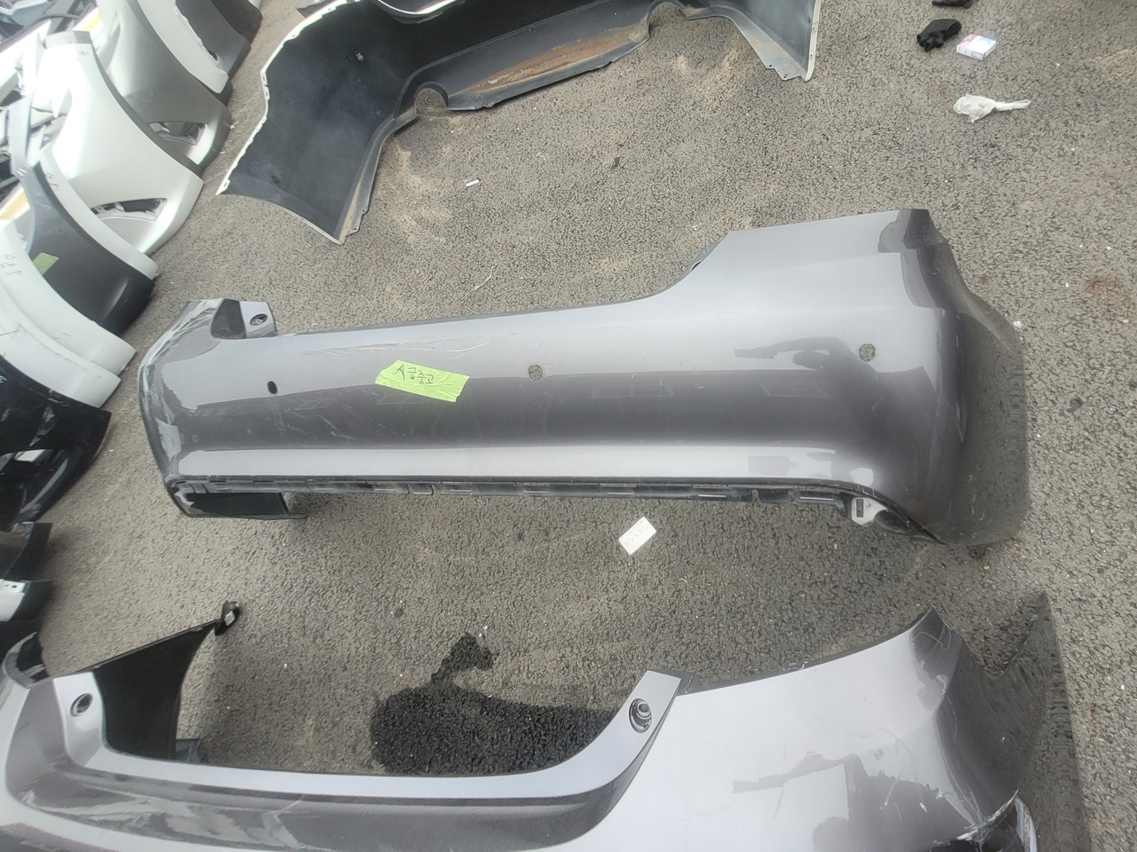 토요타 캠리 뒷범퍼 사진 2