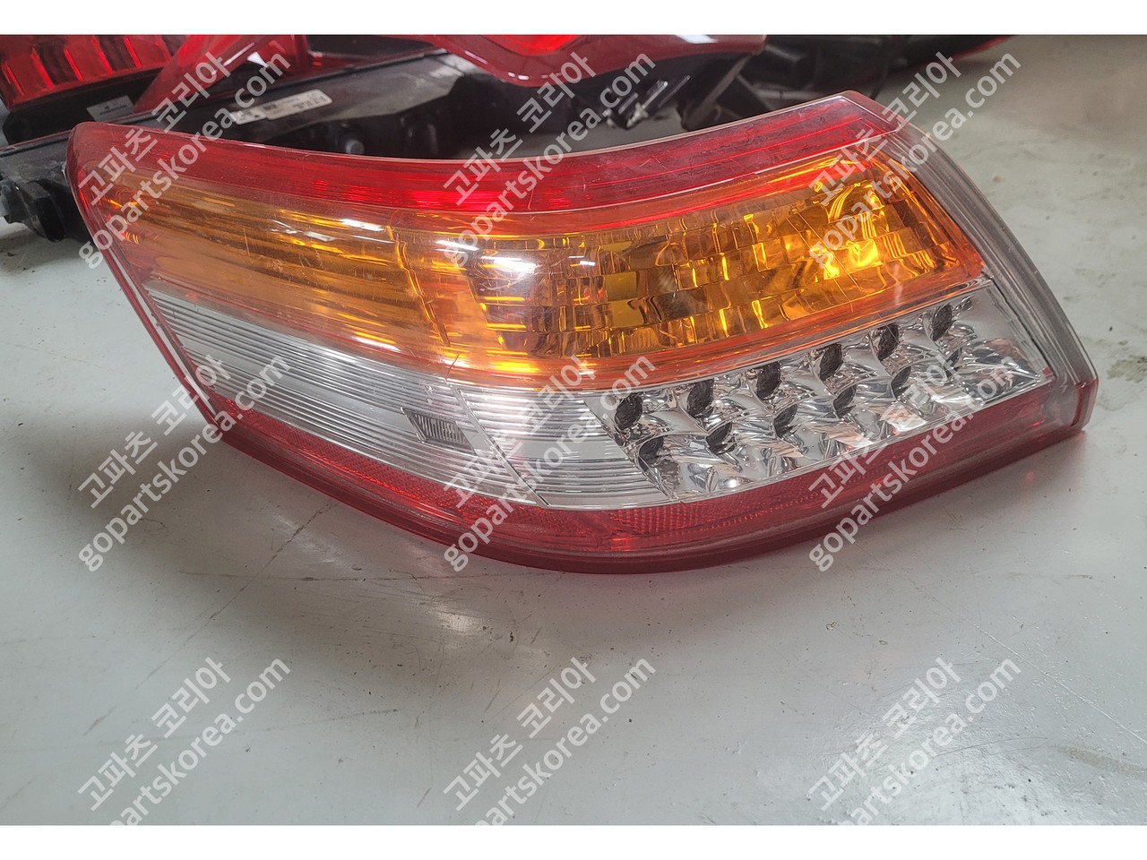 도요타 캠리 테일램프 운전석 상단노란타입 중고