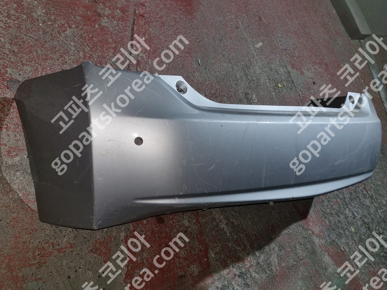 토요타 프리우스 뒷범퍼 사진 2