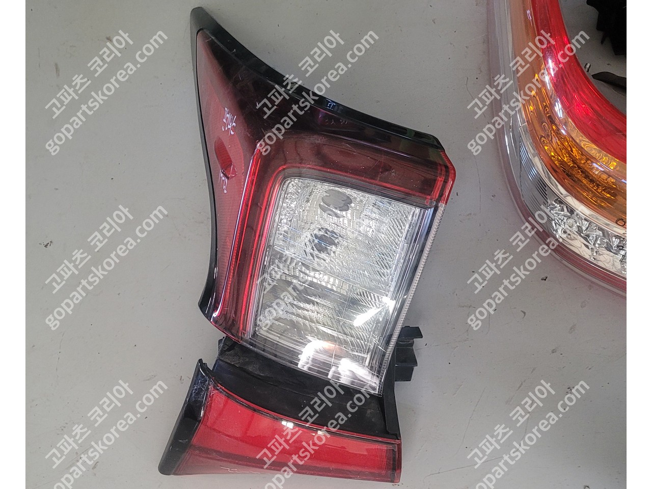 도요타 프리우스 테일램프 운전석 상단 중고