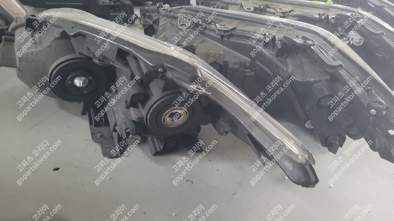 토요타 프리우스 헤드라이트 조수석 하이브리드타입 사진 4