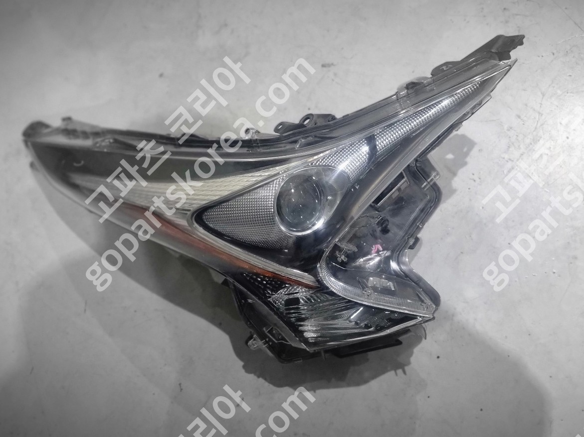 토요타 프리우스 4세대 전기 헤드라이트 조수석 사진 2