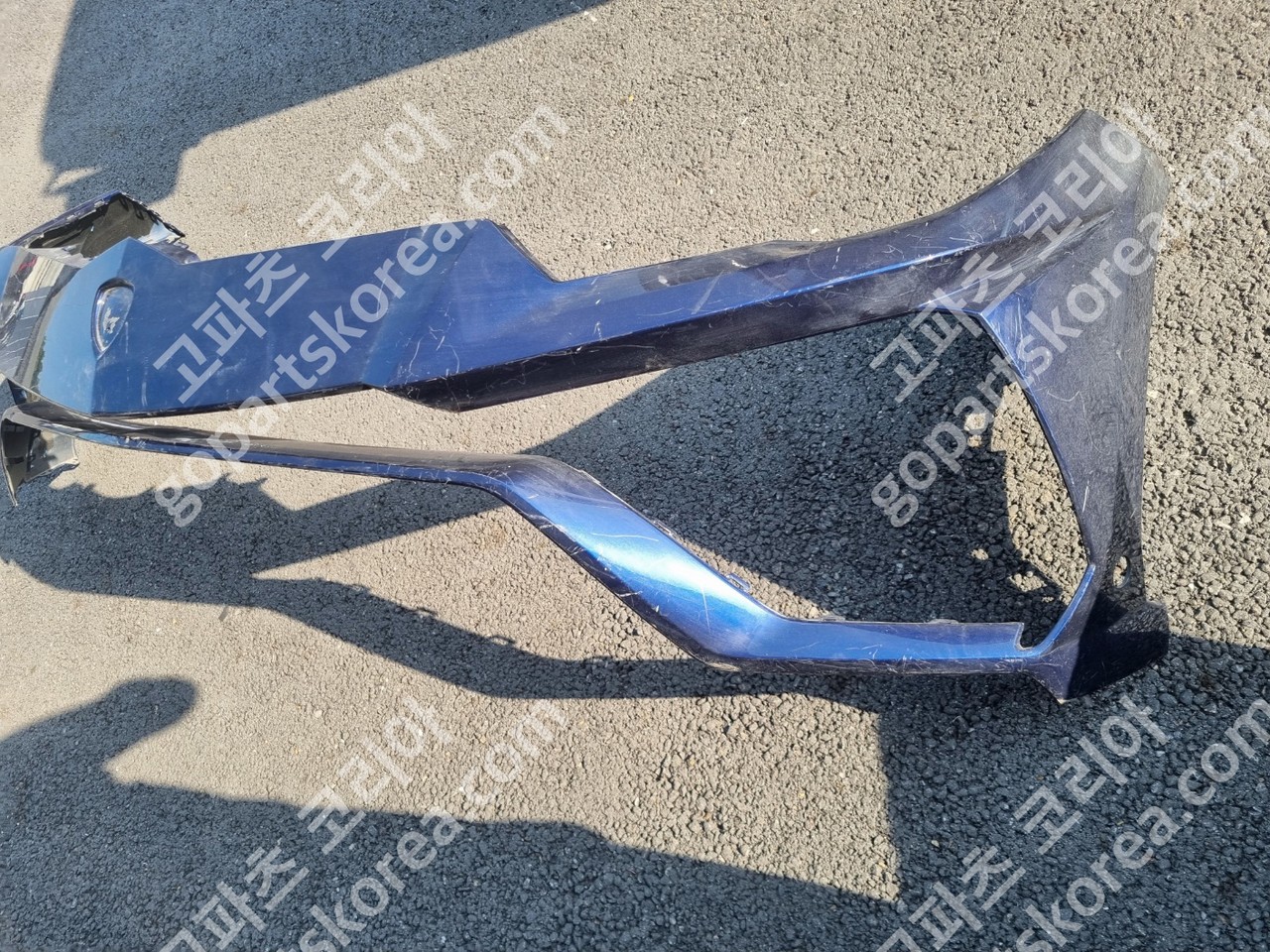 람보르기니 우루스 앞범퍼 상단 물노즐X 중고