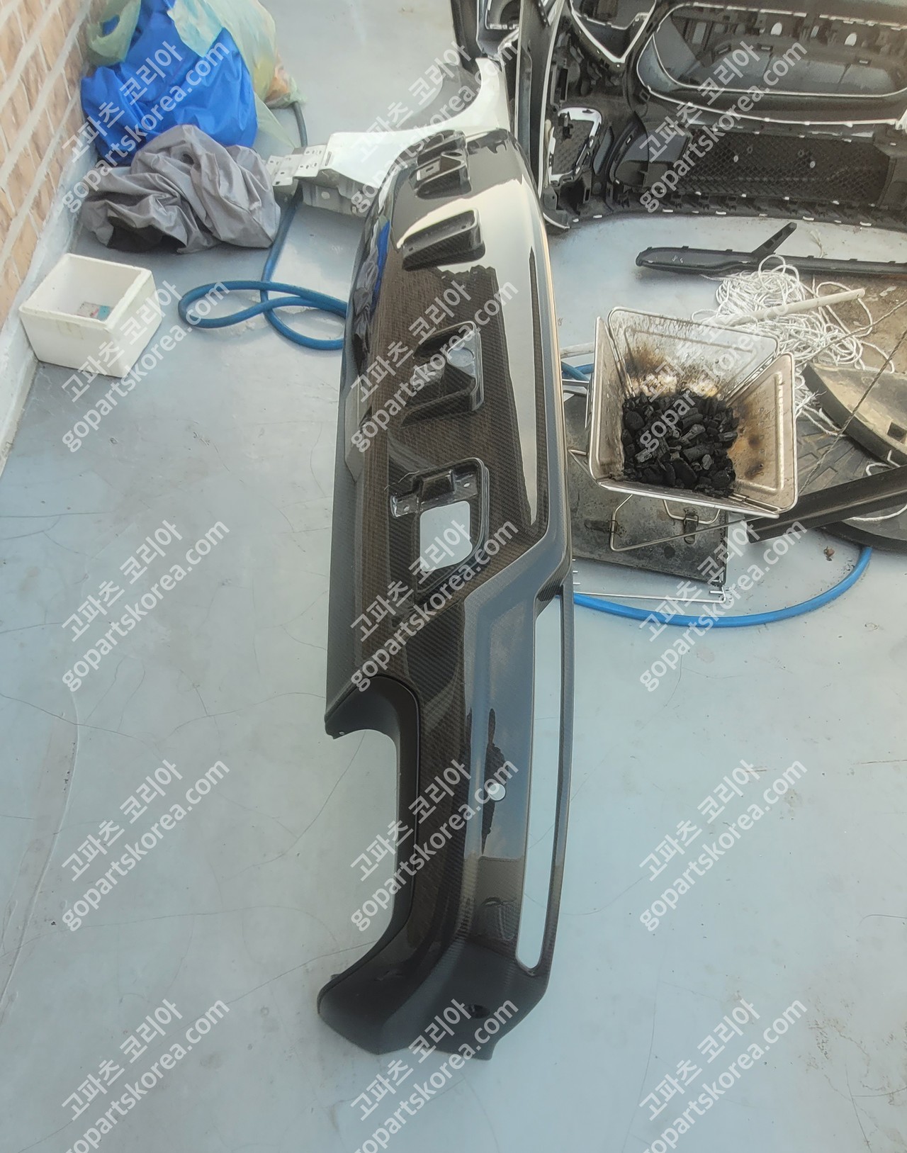람보르기니 우루스 전기 뒷범퍼 뒤하단 디퓨저, 카본 중고