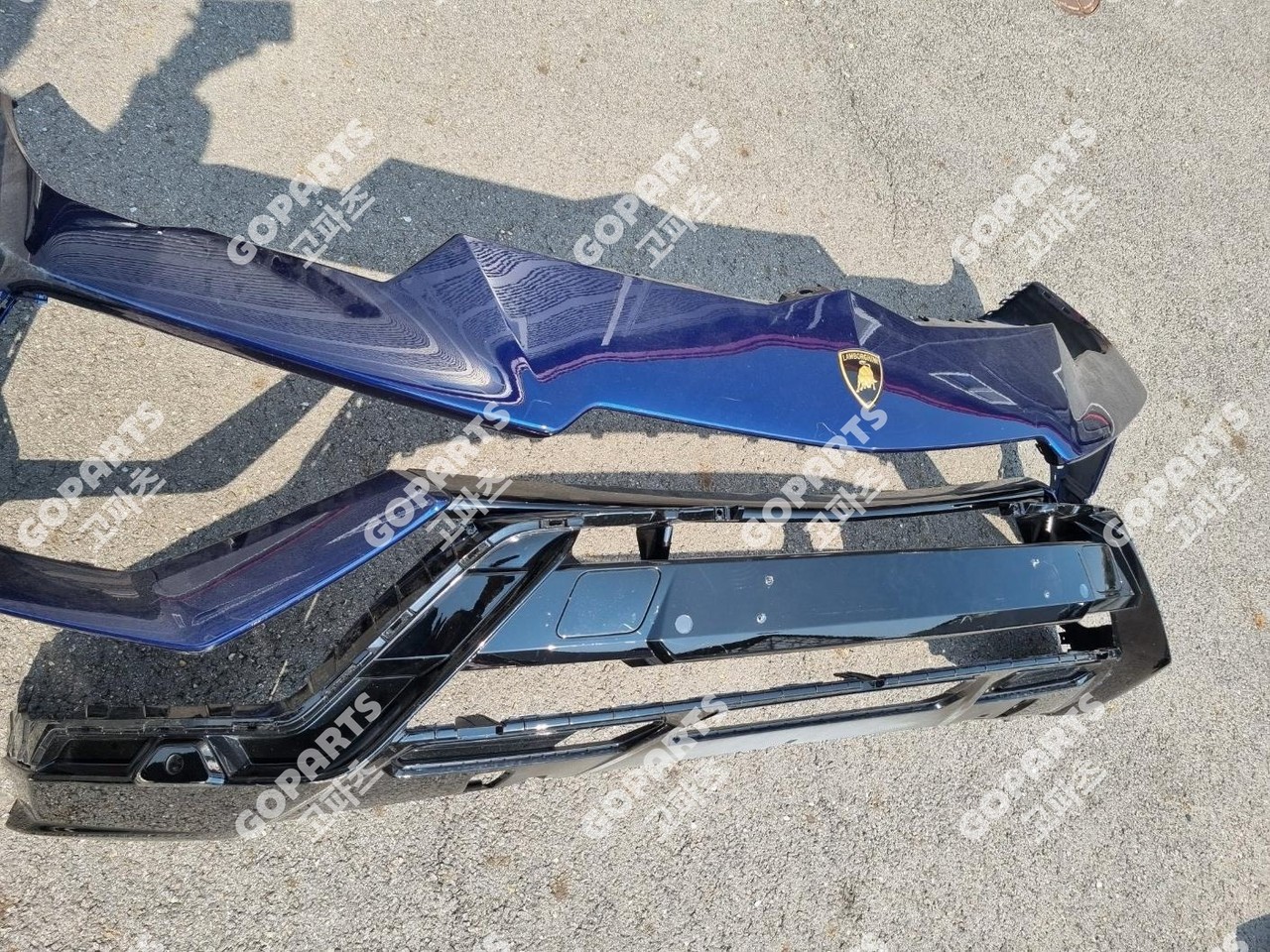람보르기니 우루스 1세대 전기 앞범퍼 전피 일반타입 하단디퓨저스포일러하단범퍼 사진 2