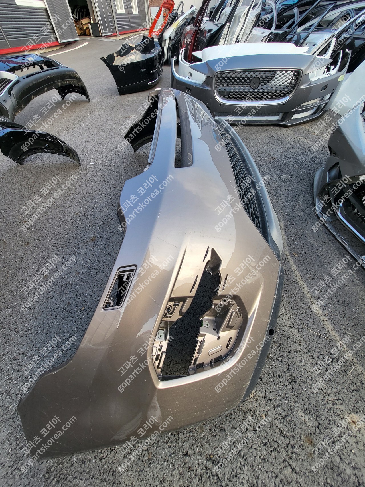 랜드로버 디스커버리 스포츠 앞범퍼 중고