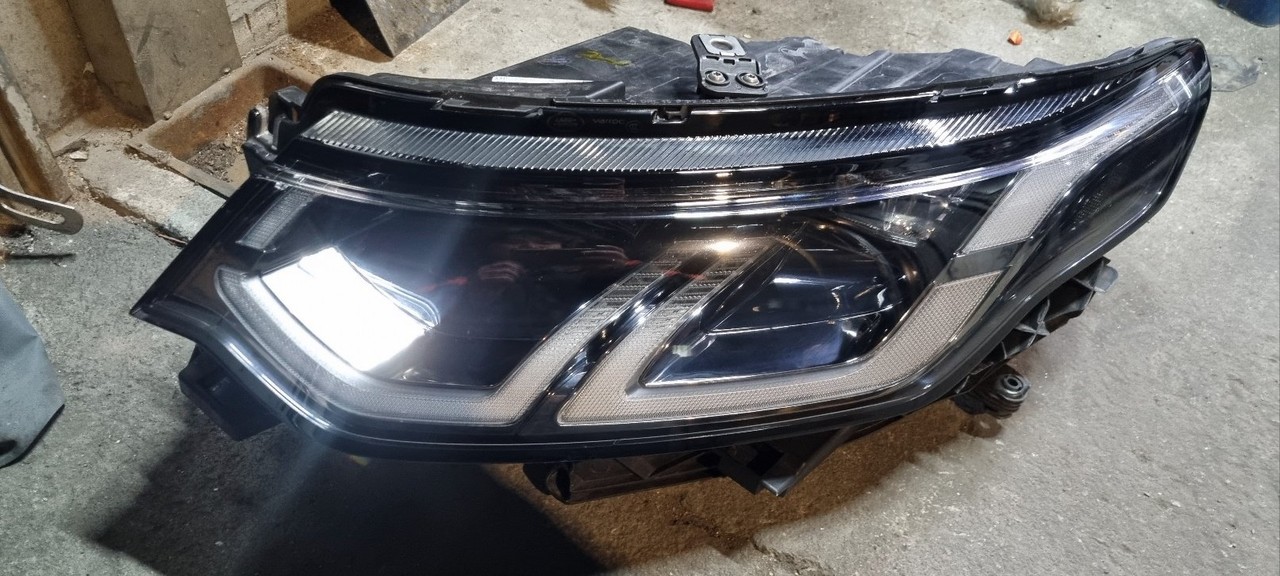 랜드로버 디스커버리스포츠 1세대 L550 후기 운전석LED라이트전조등램프 중고