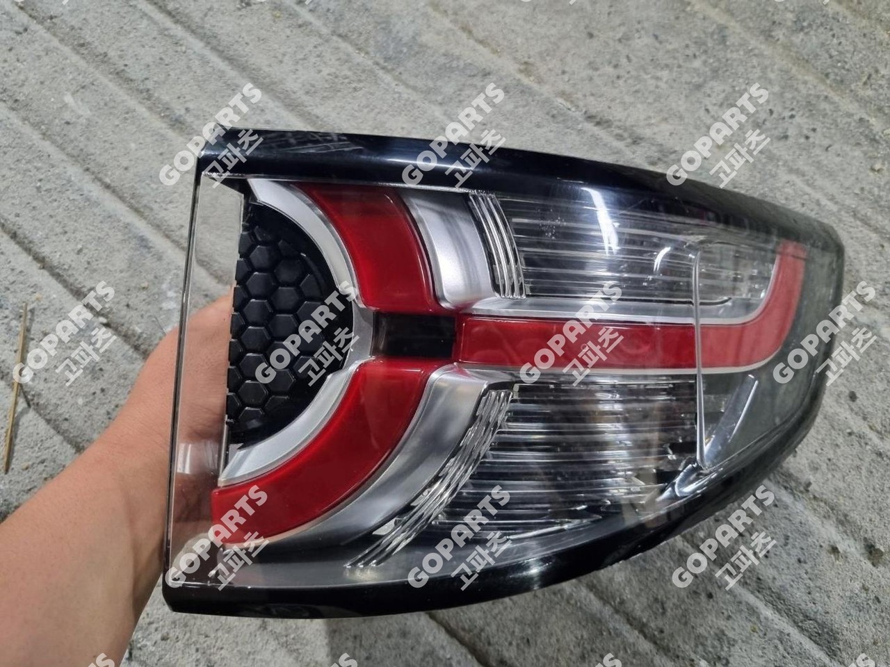 랜드로버 디스커버리스포츠 L550 전기 1세대 조수석후미등테일램프 중고