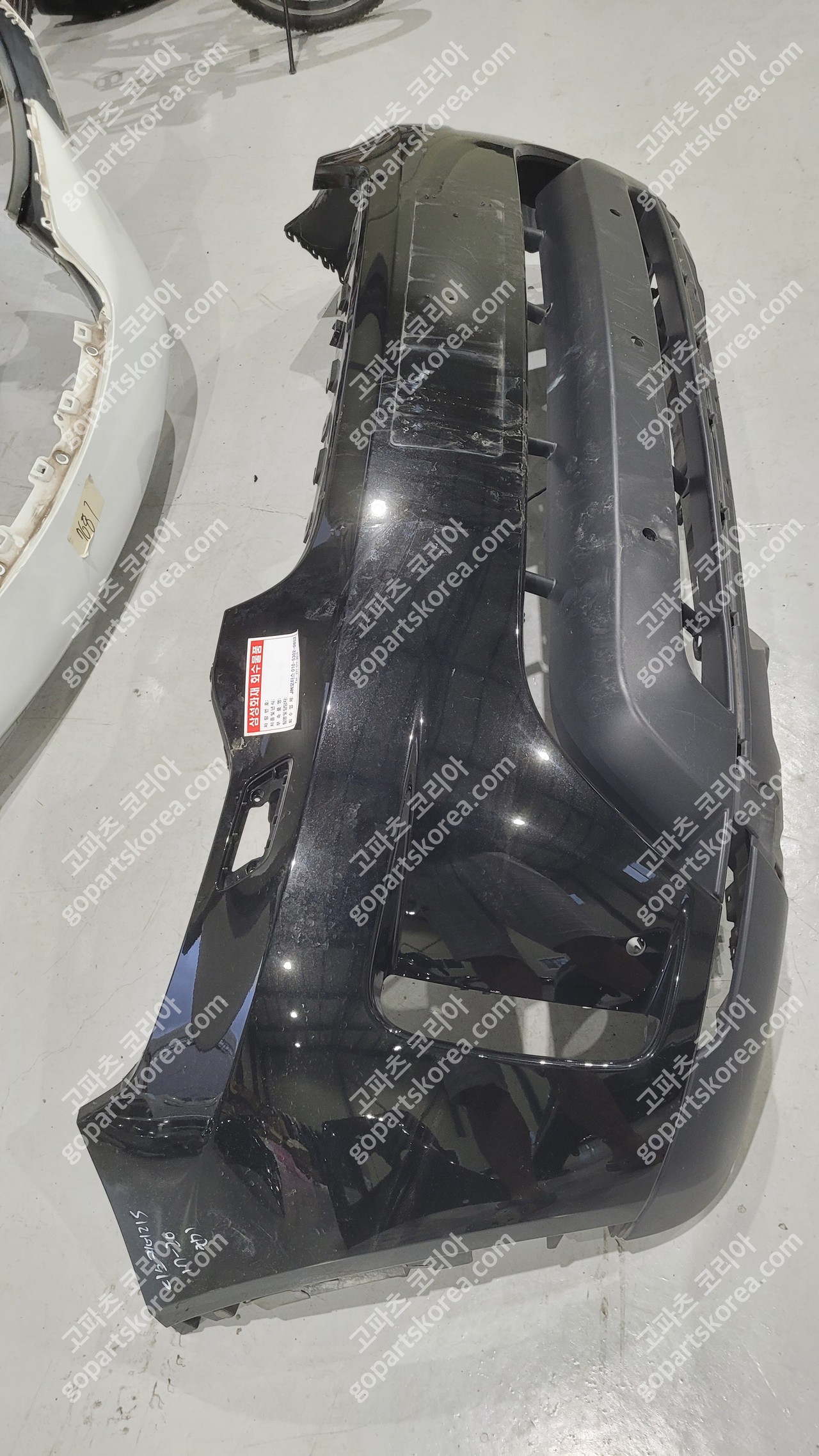 랜드로버 디스커버리5 전기 앞범퍼 5구타입 센서4구 카메라 타입 1구 중고