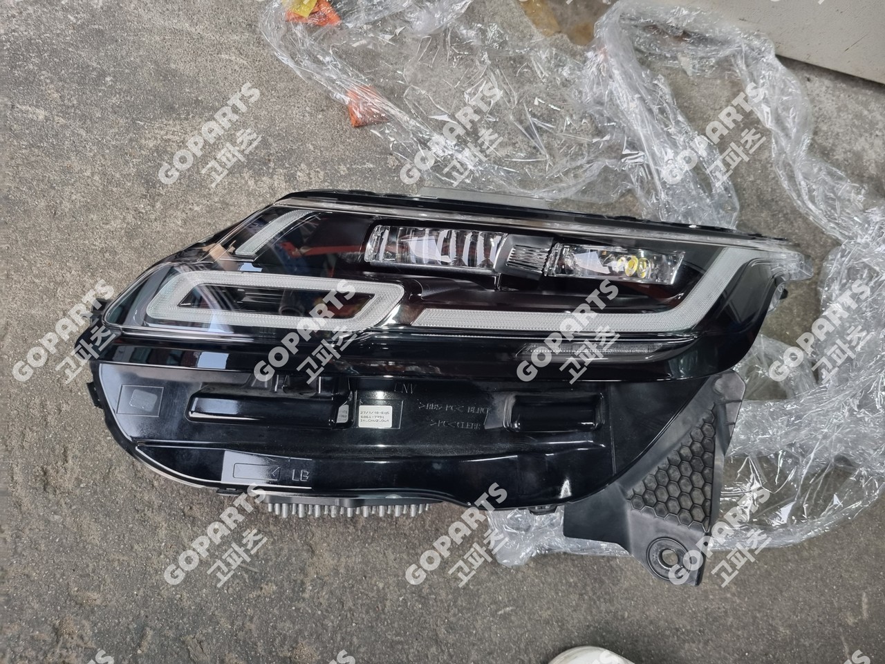 랜드로버 레인지로버 벨라 L560 운전석헤드라이트전조등램프 중고