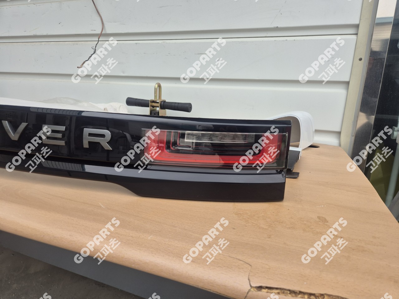 랜드로버 레인지로버 벨라1세대 L560 전기 트렁크등 빽도어테일라이트 후미등 중고