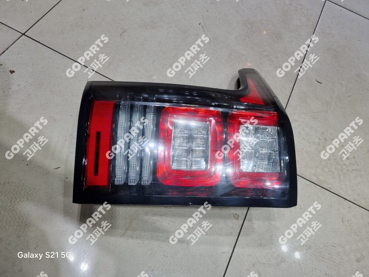 랜드로버 레인지로버 보그 3세대 L405 전기 운전석후미등테일라이트데루등 중고