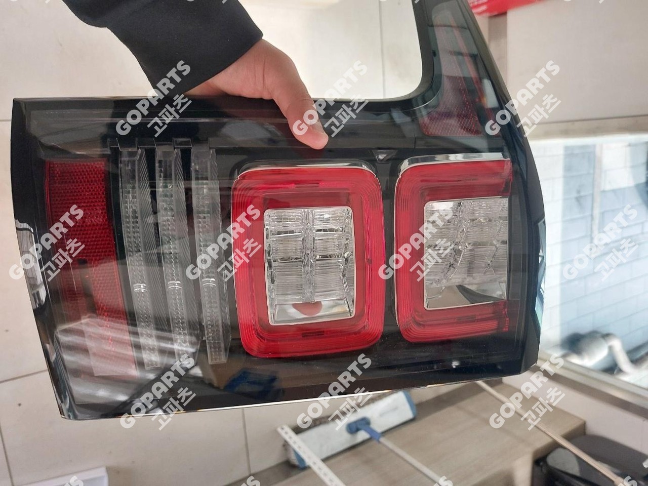 랜드로버 레인지로버 보그 3세대 L405 전기 운전석후미등테일램프 중고