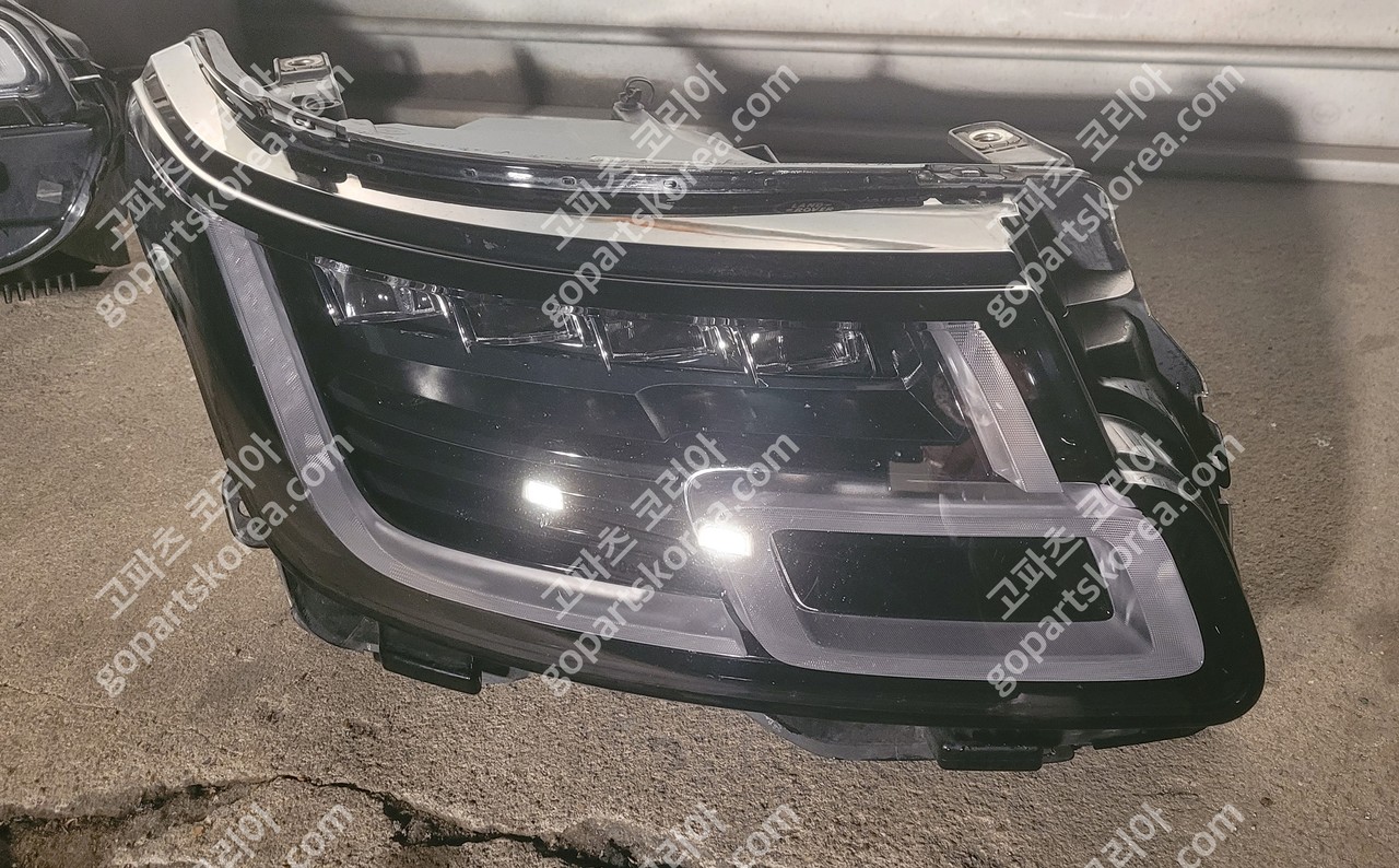 랜드로버 레인지로버 보그 L405 후기 헤드라이트 조수석 FULL LED 사진 5