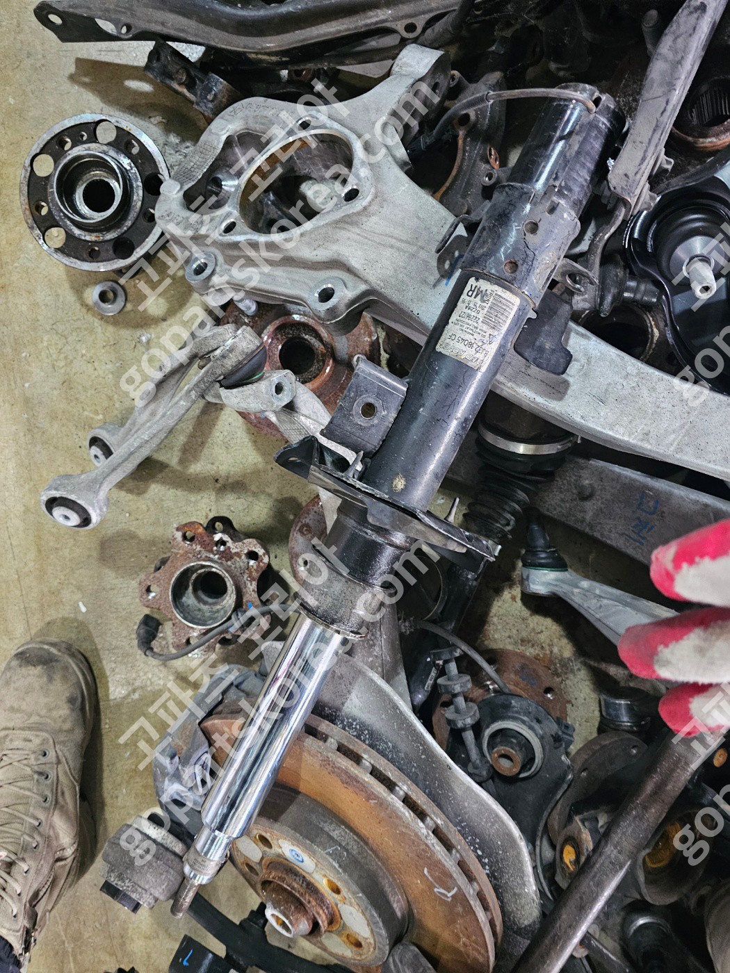 랜드로버 레인지로버 이보크 하체 조수석 앞전자식쇼버 중고