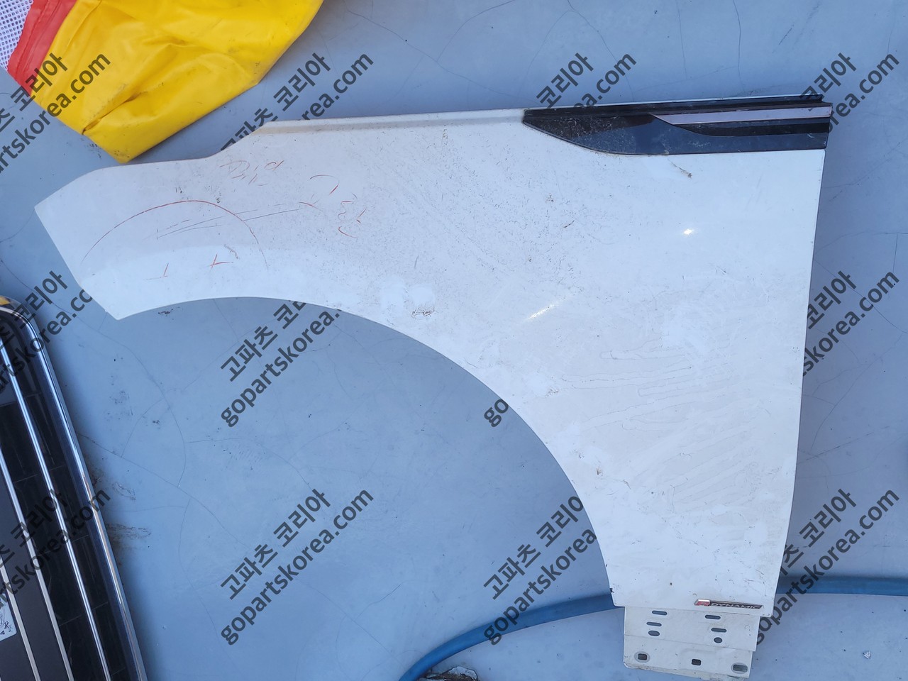 랜드로버 벨라 휀더 운전석 사진 2