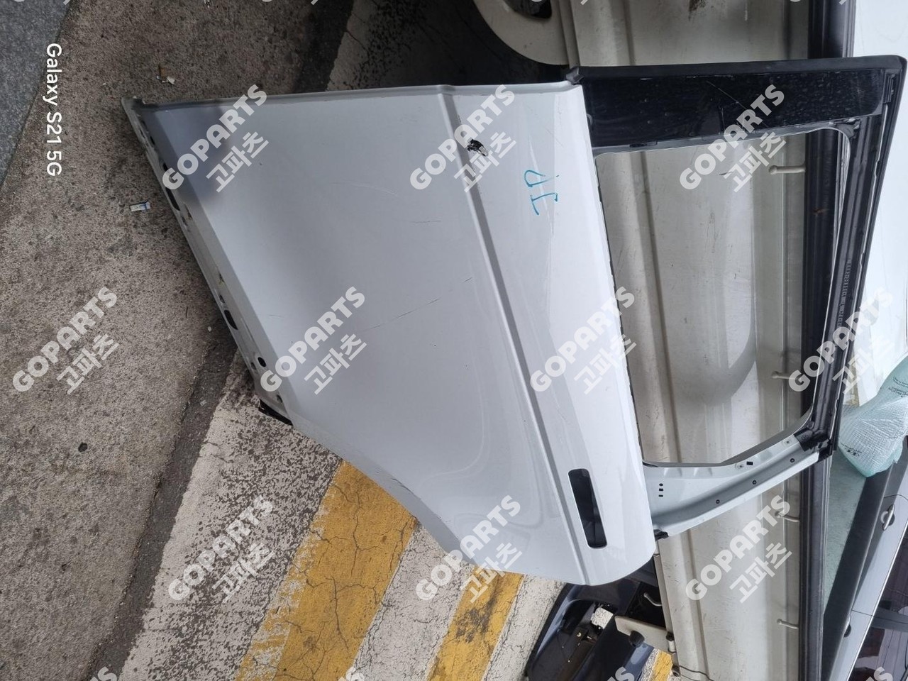 랜드로버 이보크 2세대 L551 운전석후도어뒷도어리어문짝 사진 2