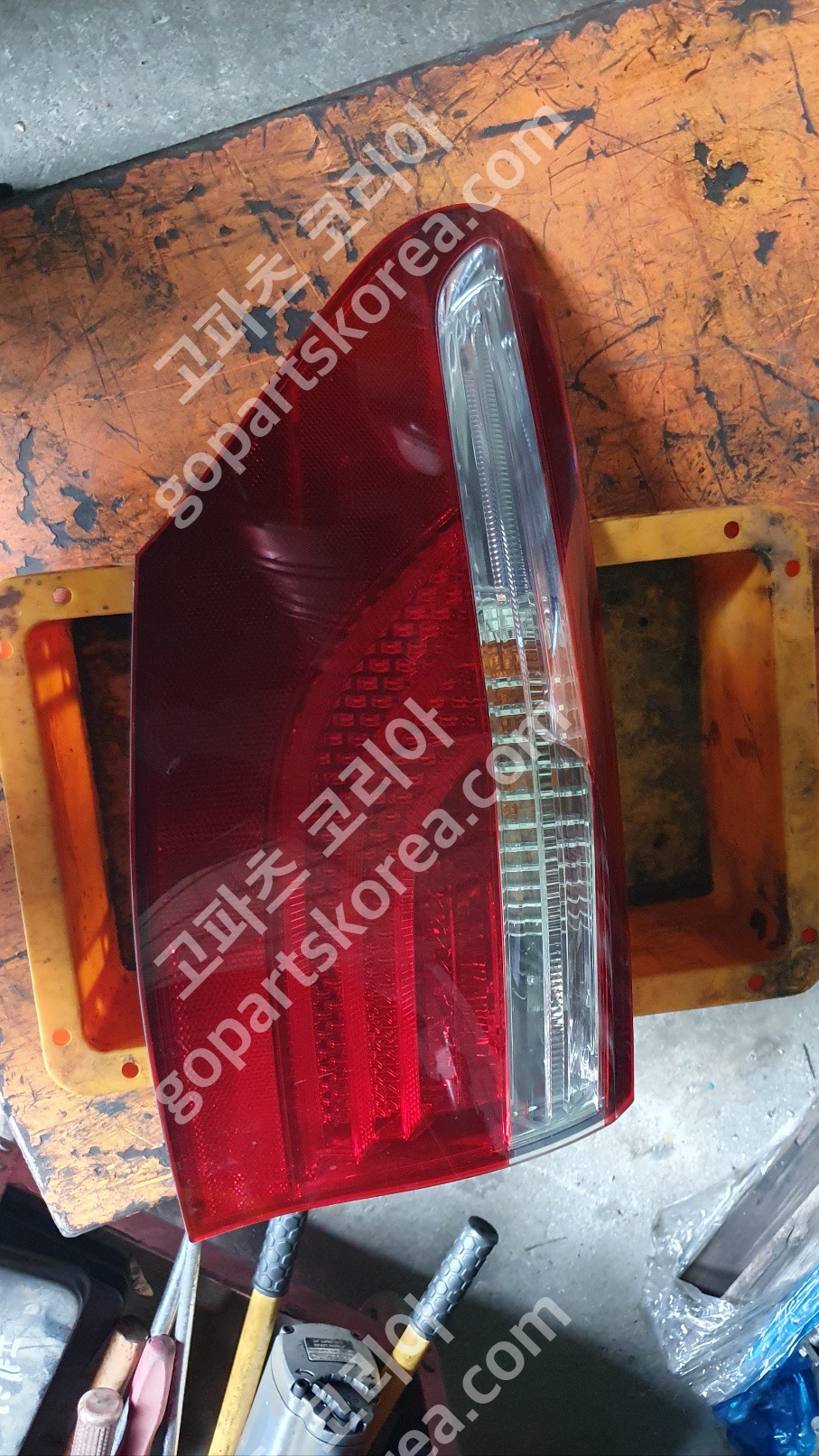 렉서스 렉서스LS 테일램프 운전석 사진 2