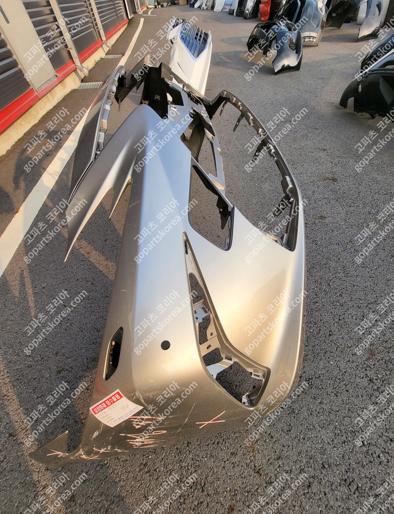 렉서스 ES 앞범퍼 노즐O 중고