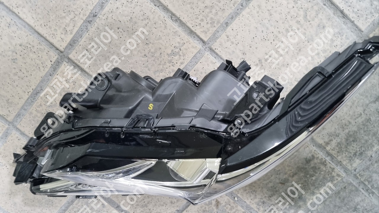 렉서스 ES 헤드라이트 운전석 렌즈1개짜리 사진 3