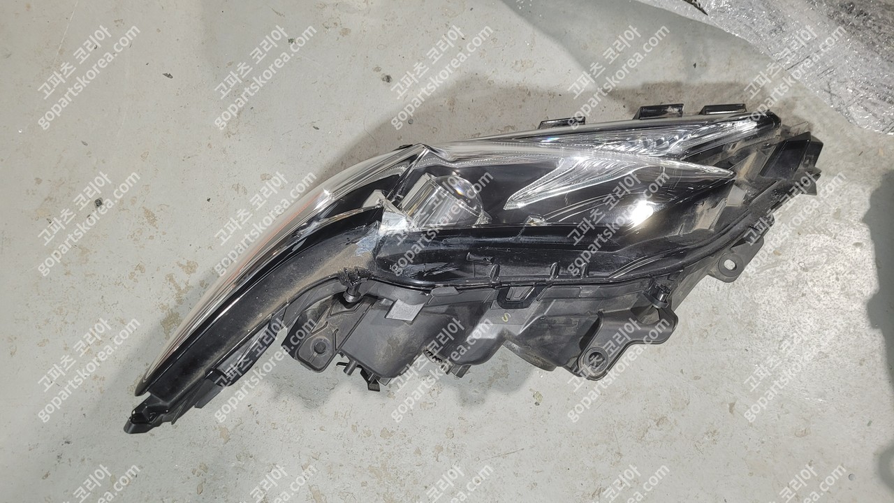 렉서스 ES 헤드라이트 운전석 사진 2