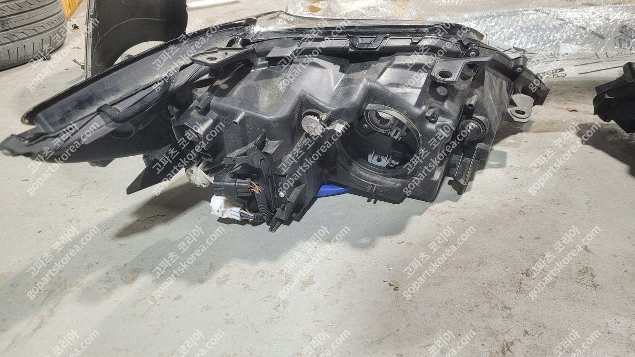 렉서스 ES 헤드라이트 운전석 사진 3