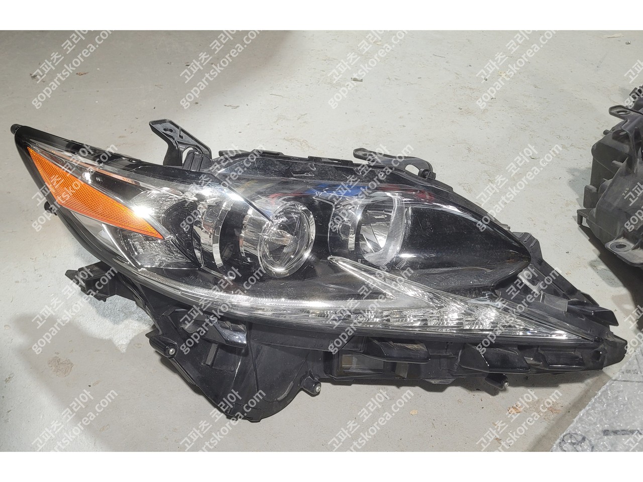 렉서스 ES 헤드라이트 조수석 사진 2