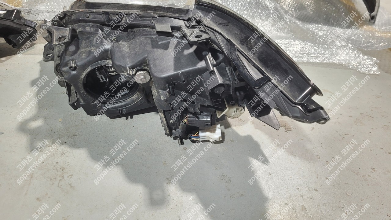 렉서스 ES 헤드라이트 조수석 사진 3