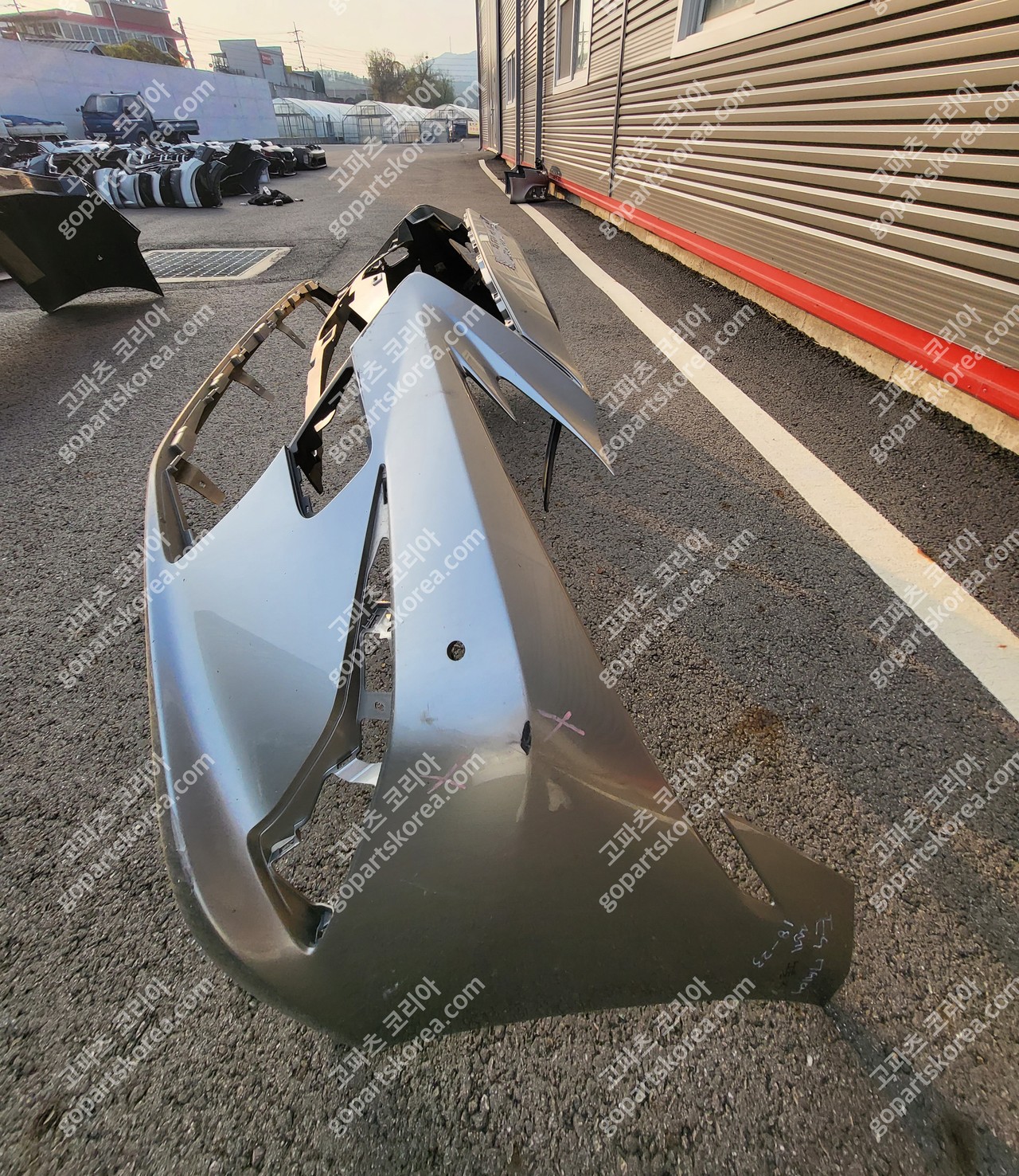 렉서스 ES 7세대 앞범퍼 노즐X 중고