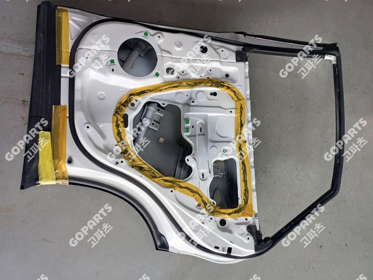 렉서스 NX 조수석뒷도어 사진 2