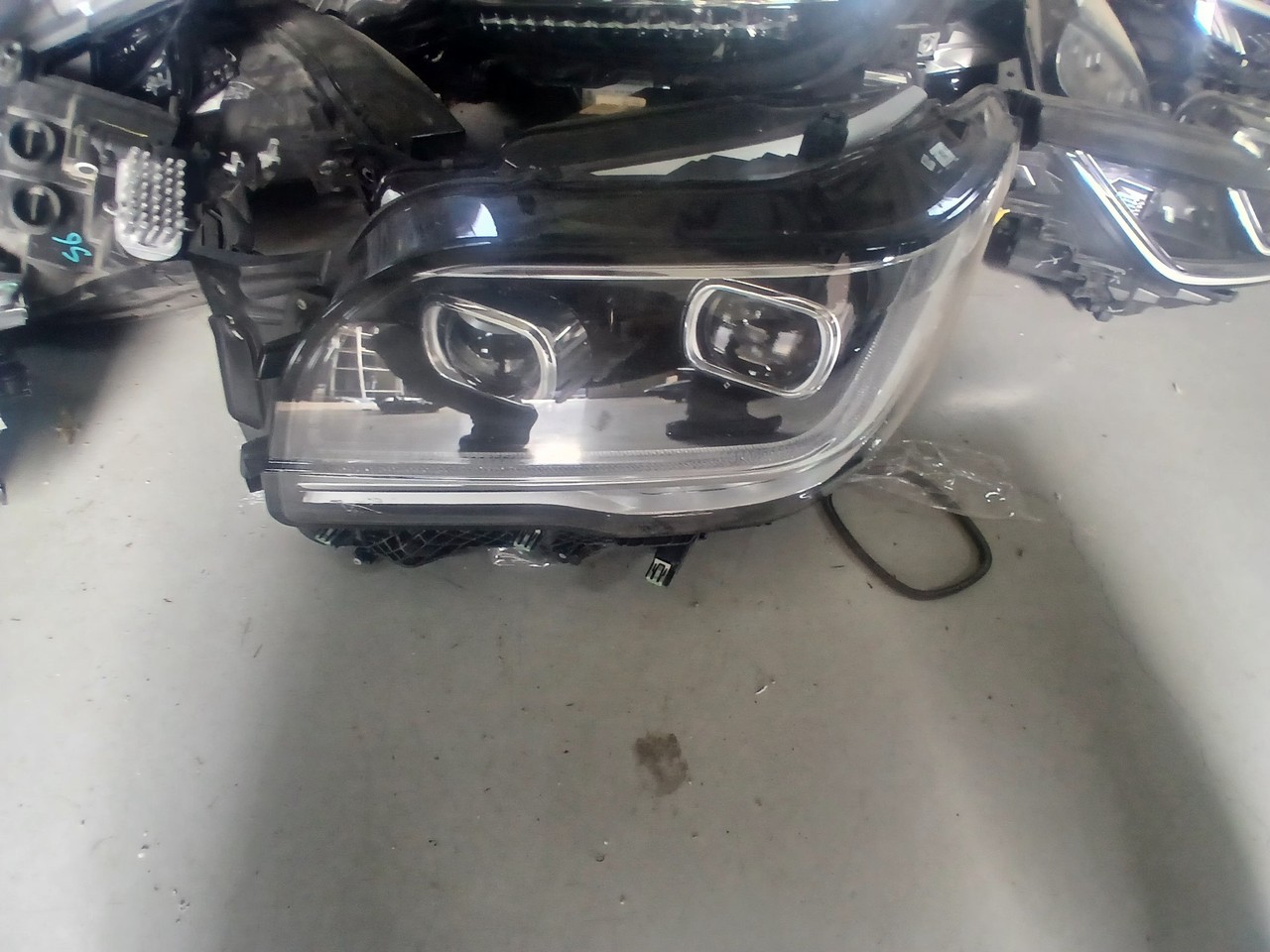 링컨 네비게이터 4세대 U554 후기 운전석LED헤드라이트전조등램프 중고