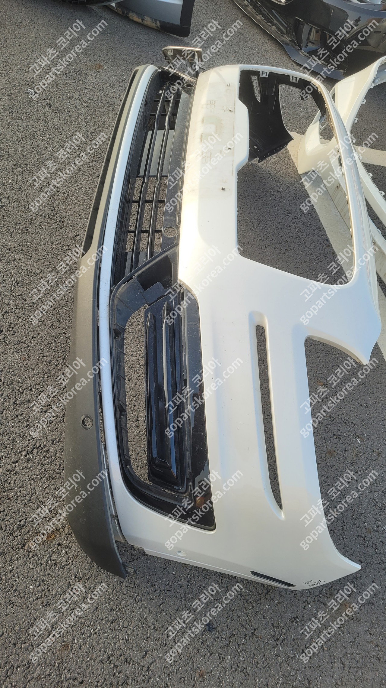 링컨 노틸러스 전기 앞범퍼 중고