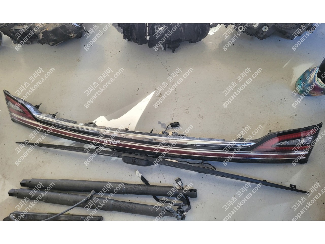 링컨 노틸러스 테일램프 앗세이 카메라 중고