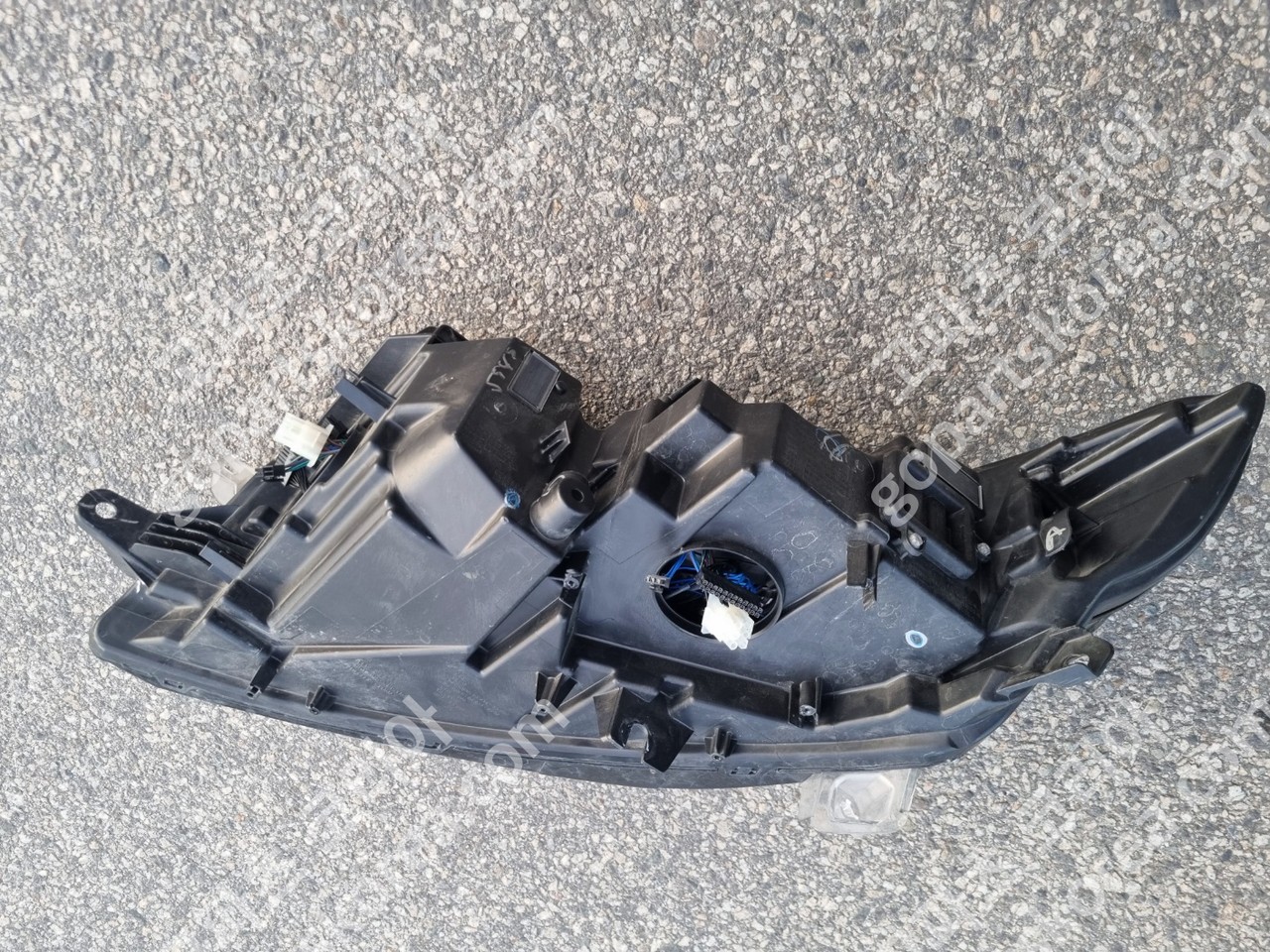 링컨 컨티넨탈 10세대 헤드라이트 조수석 사진 2