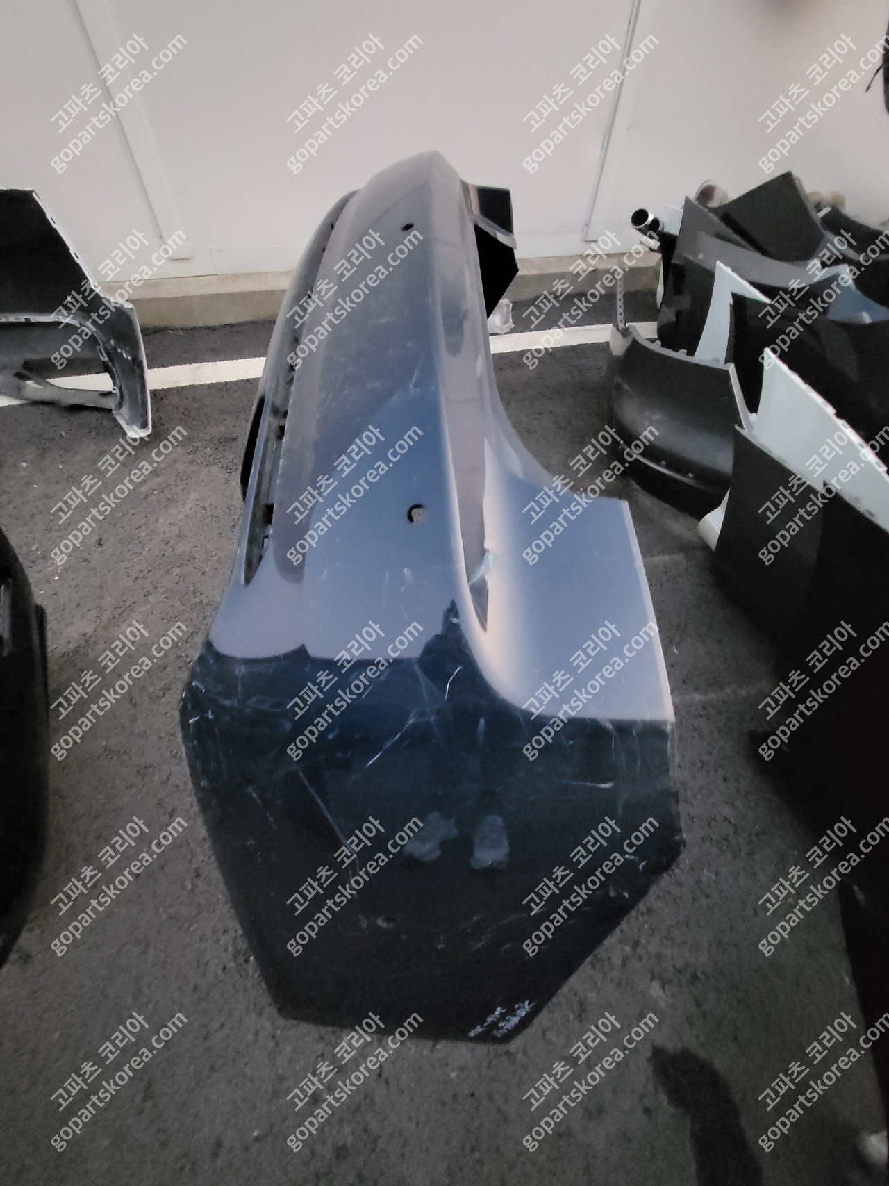 링컨 컨티넨탈 GT 뒷범퍼 사진 3