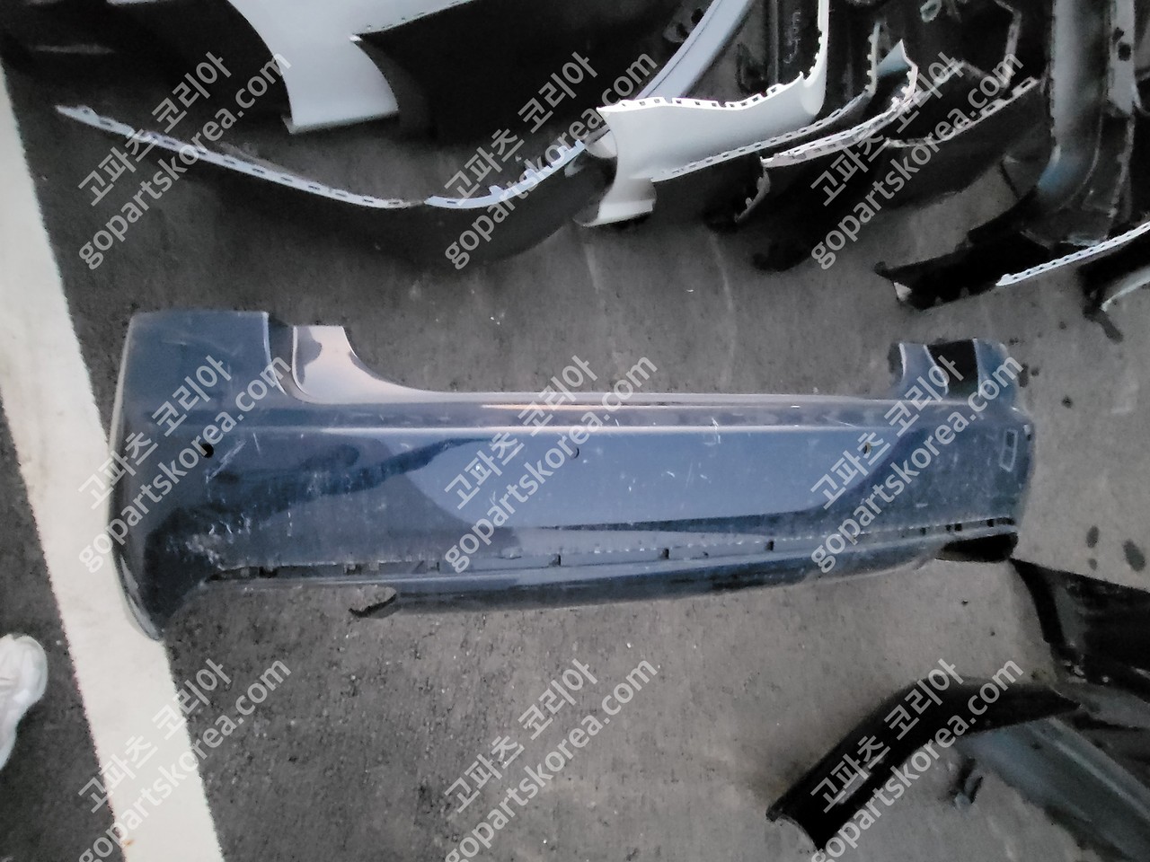 링컨 컨티넨탈 GT 뒷범퍼 사진 4