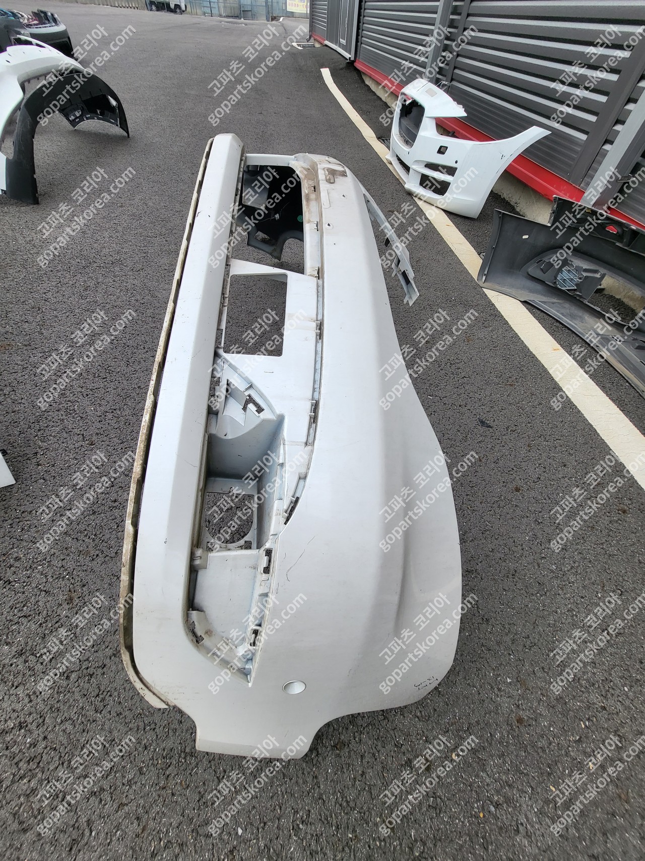 링컨 MKT 앞범퍼 사진 3