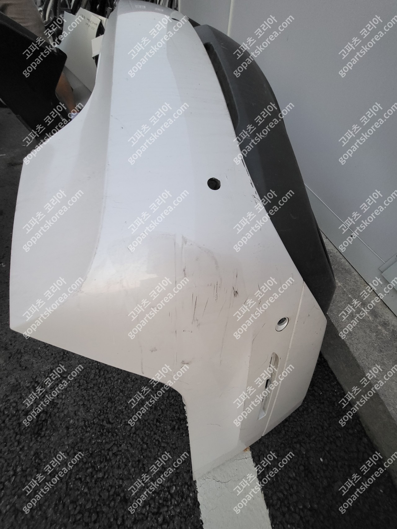 링컨 MKZ 2세대 후기 뒷범퍼 사진 2