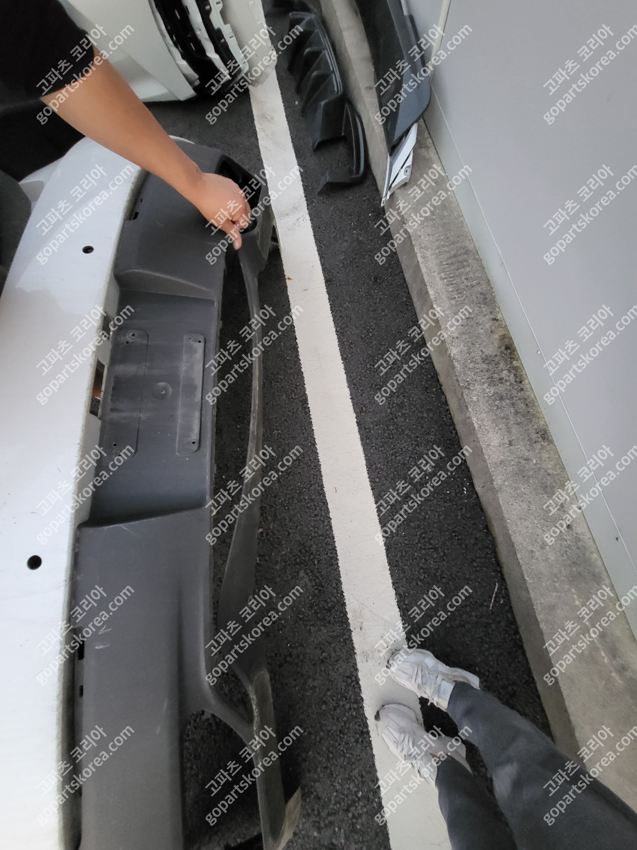 링컨 MKZ 2세대 후기 뒷범퍼 사진 4